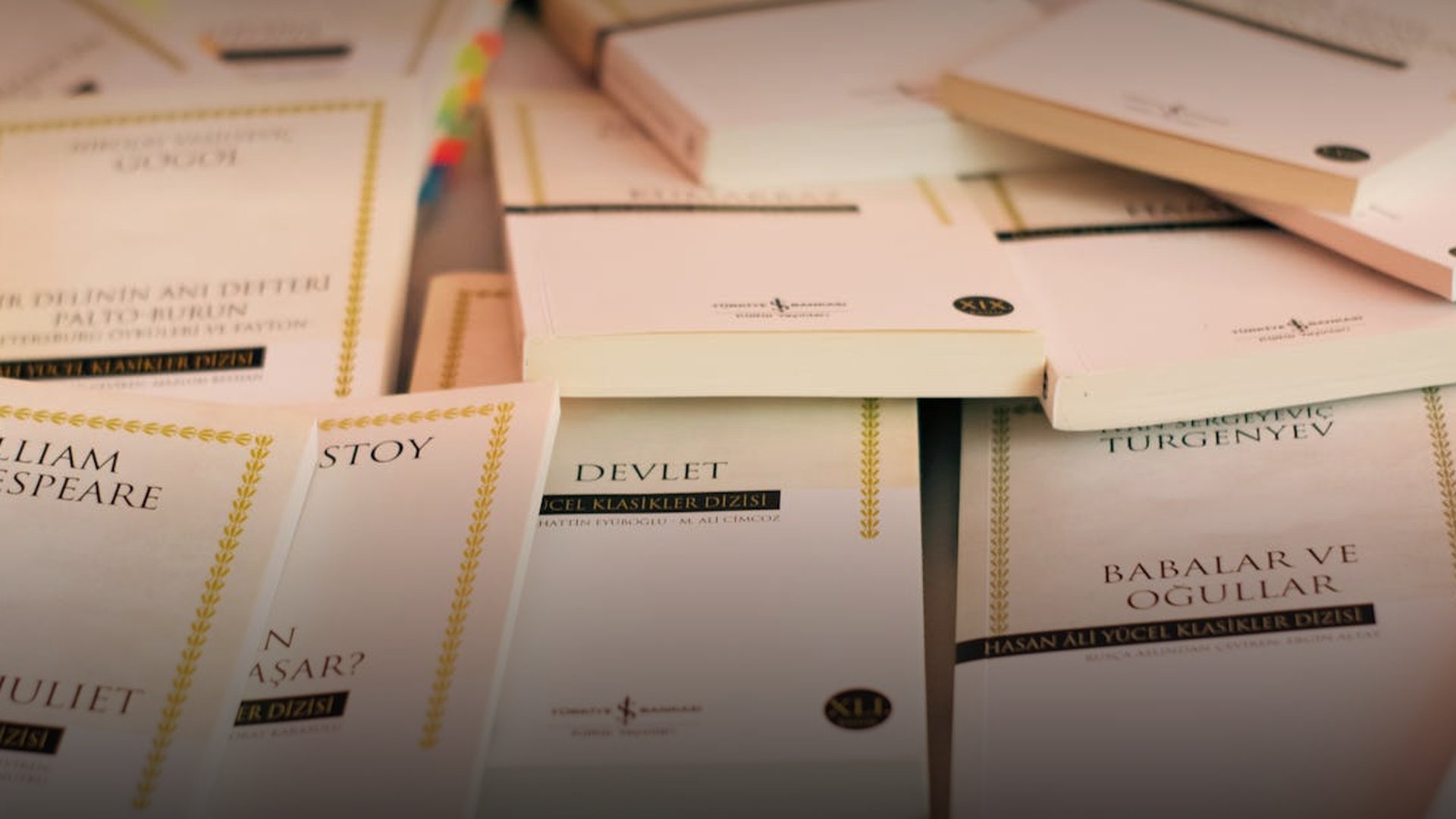 Ali Abdullah Saleh Steps Down, Hadi Assumes Presidency