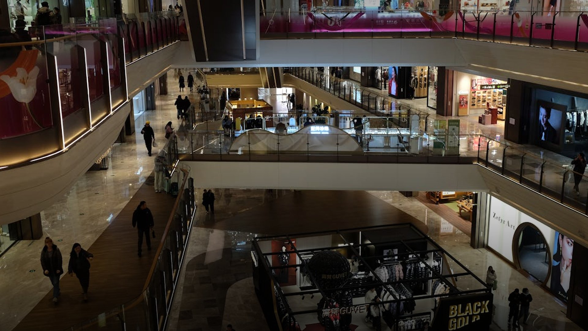 Al-Shabaab Attacks Westgate Shopping Mall in Nairobi